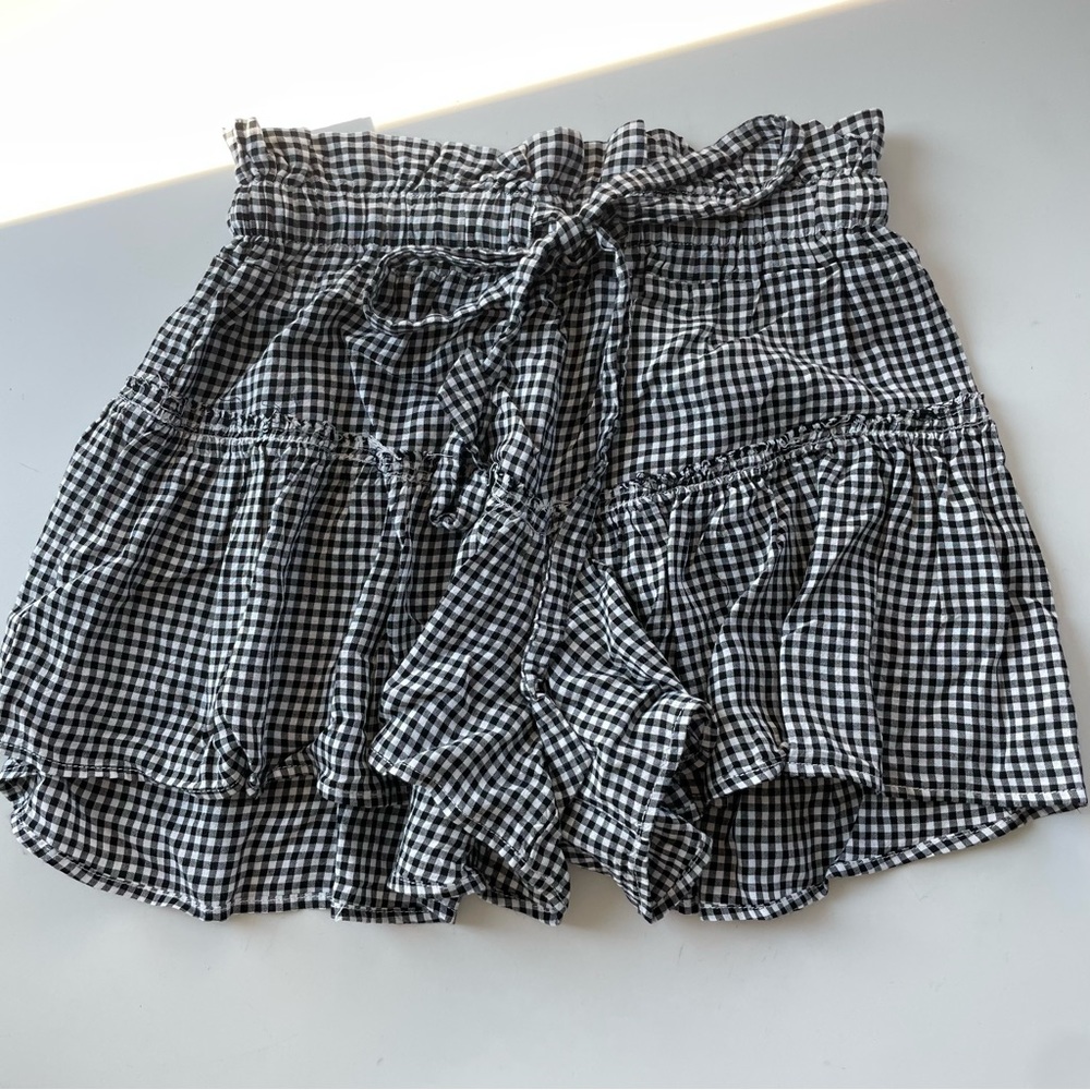 White fox flowy shorts